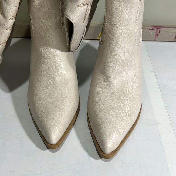 Sexy Size 12 High Heeled Western Boots. Off White/Bone Color. - Picture 11 of 11